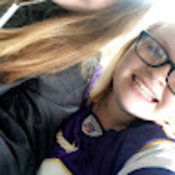 Meet your Posher, Alex - Picture 1 of 1